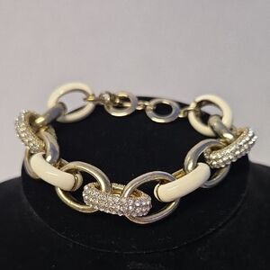 Vtg Elegant Gold and Cream Bracelet